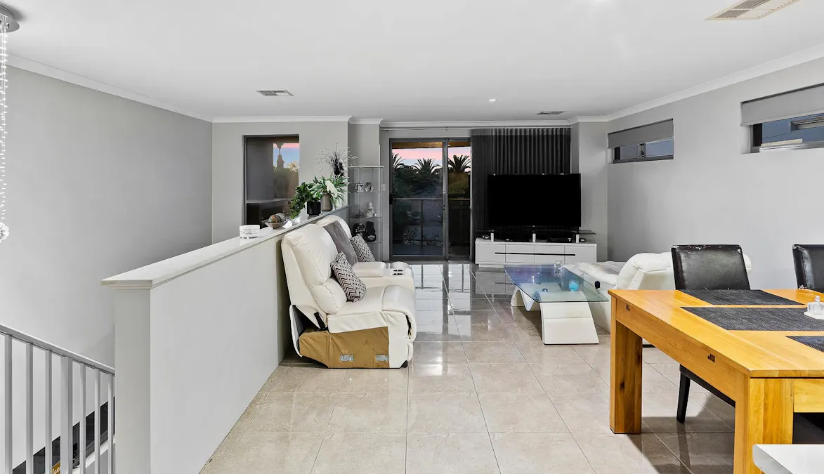 2/19 Malibu Road, Safety Bay, WA, 6169 - Image 3