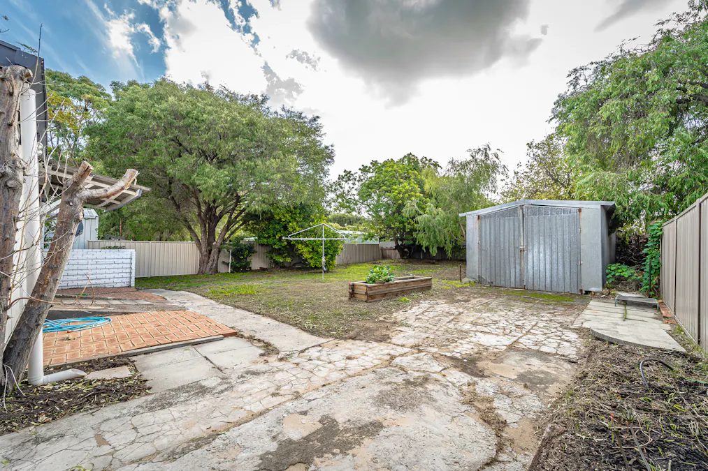 10 Pollard Way, Warnbro, WA, 6169 - Image 19