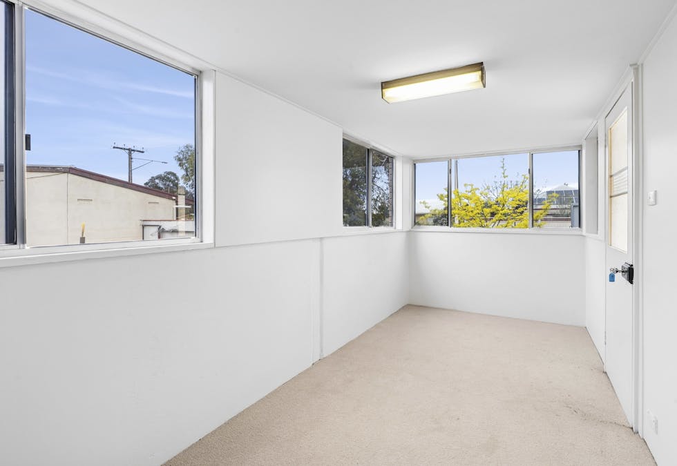 18 Wodonga Avenue, Loxton, SA, 5333 - Image 6