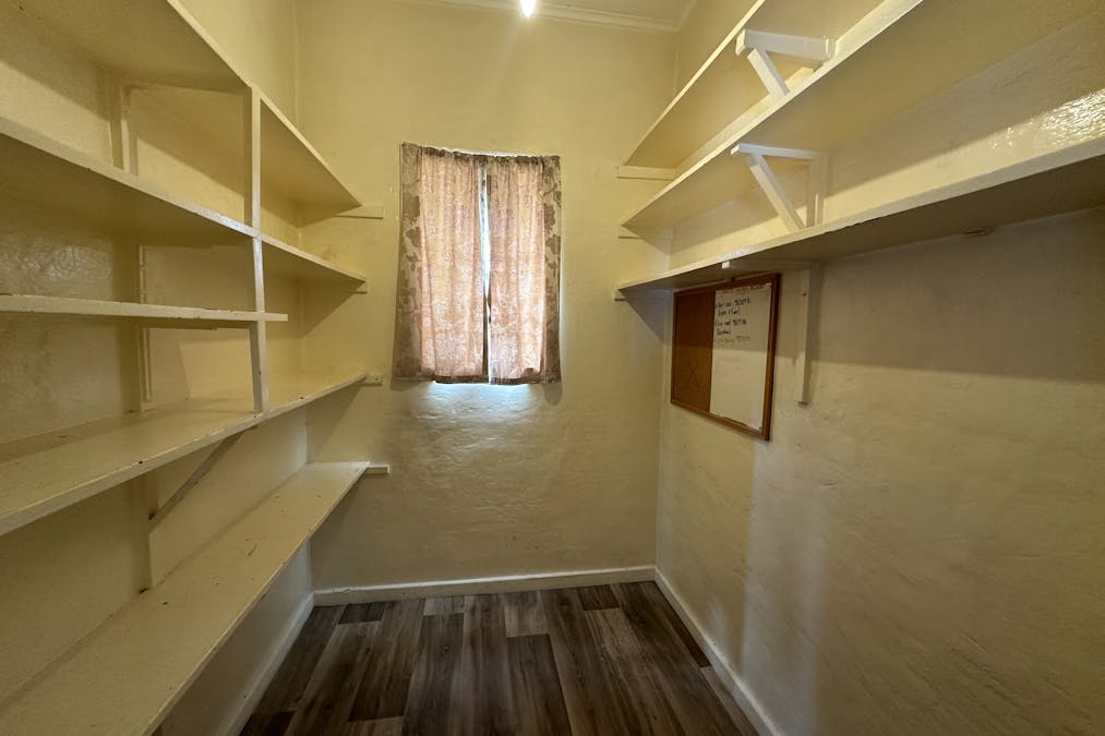 69 Blantyre Street, Katanning, WA, 6317 - Image 12
