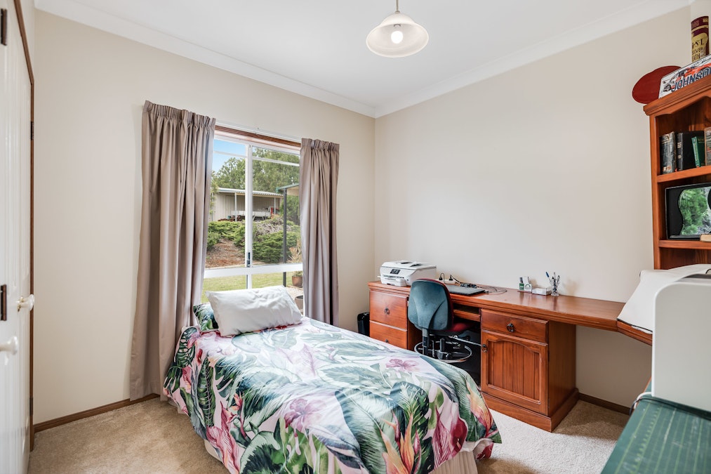 24-26 Stark Drive, Vale View, QLD, 4352 - Image 24