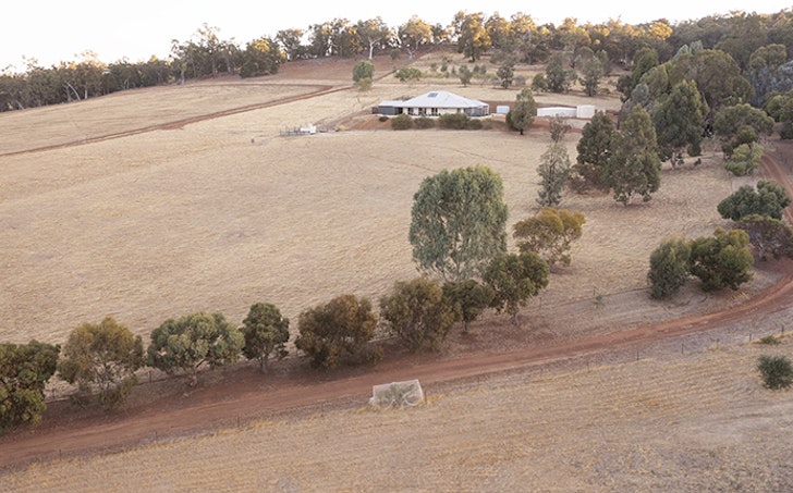 111 O'connell Road, Wandering, WA, 6308 - Image 1