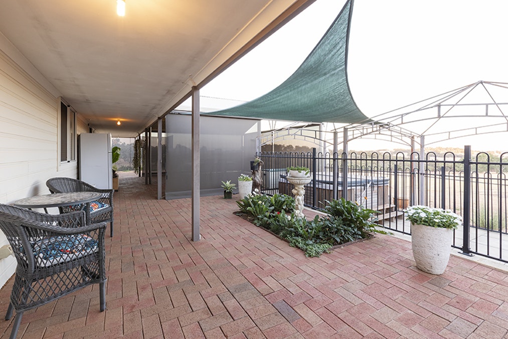 111 O'connell Road, Wandering, WA, 6308 - Image 21