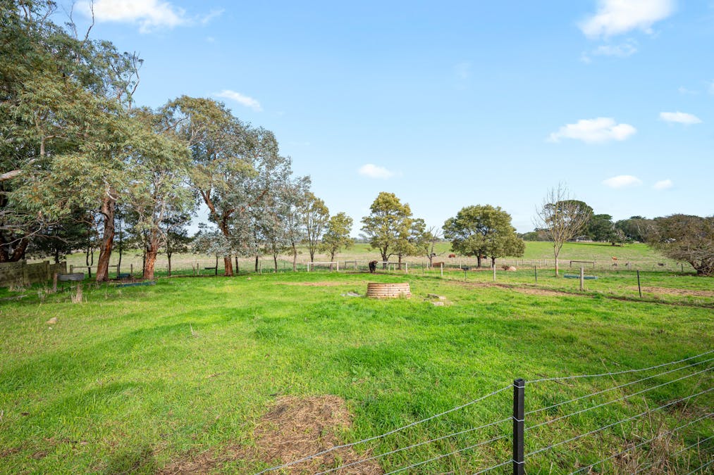 33 Peweena Road, Mil Lel, SA, 5291 - Image 16