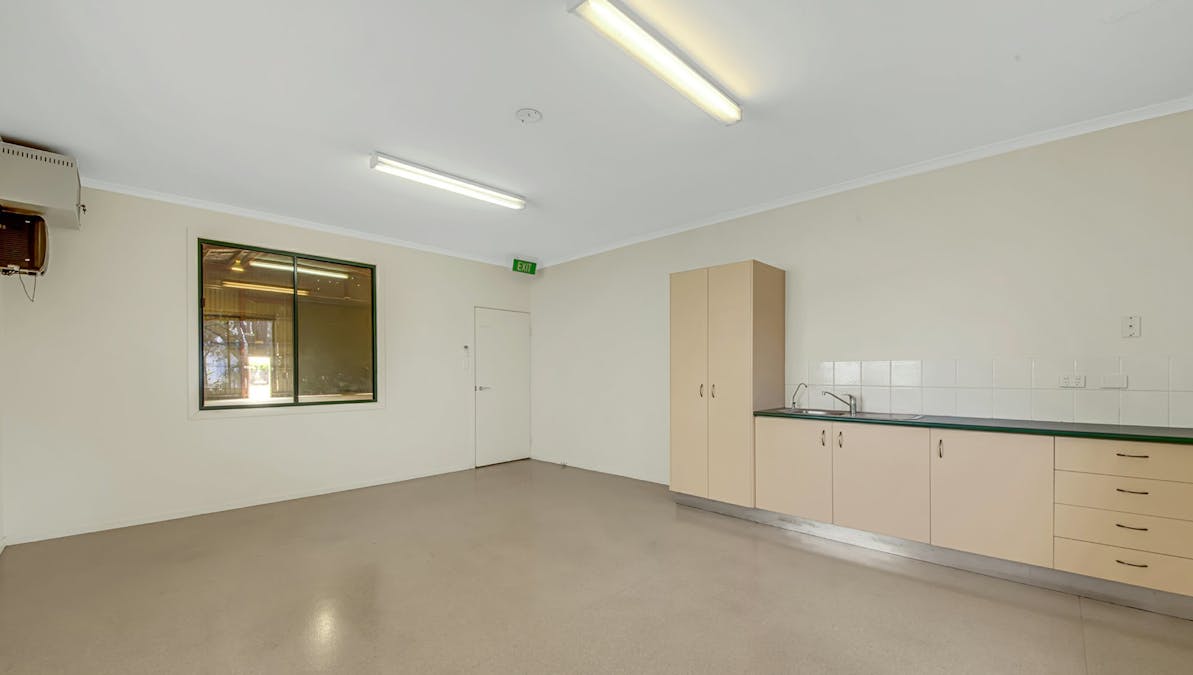 10 Bassett Street, Callemondah, QLD, 4680 - Image 2