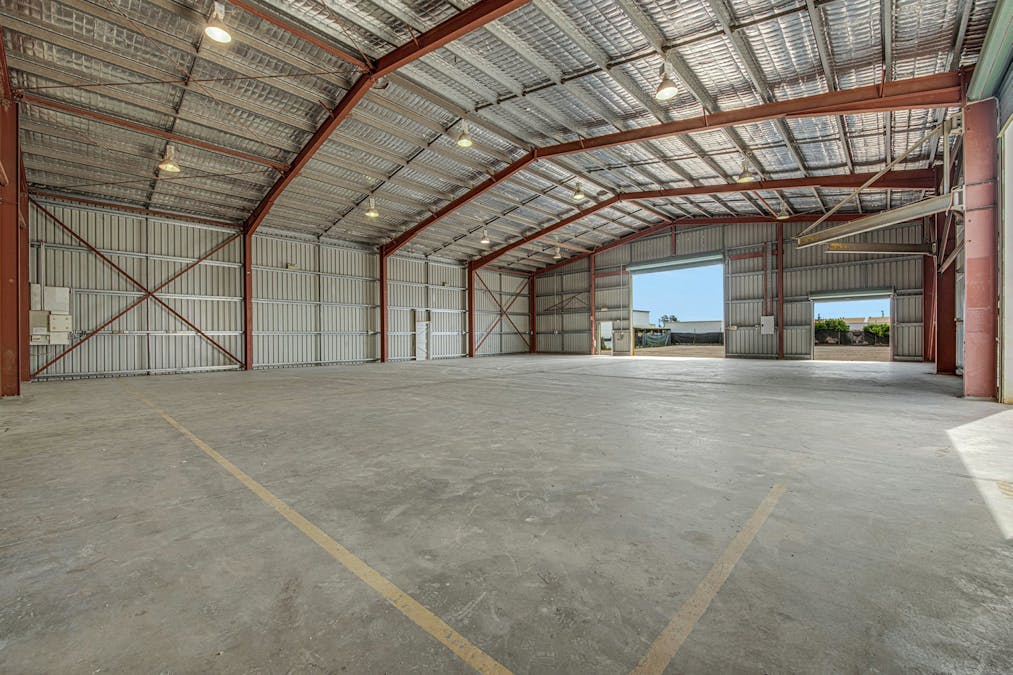 10 Bassett Street, Callemondah, QLD, 4680 - Image 7