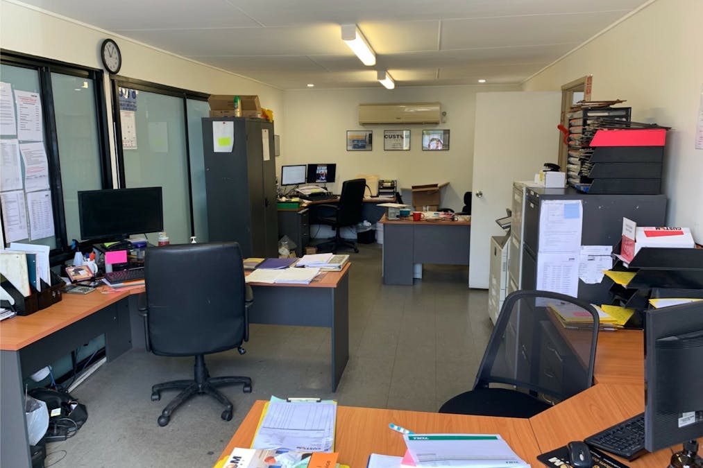 11 Neil Street, Clinton, QLD, 4680 - Image 6