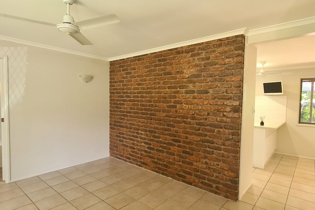 17 Vernon Road, Telina, QLD, 4680 - Image 2
