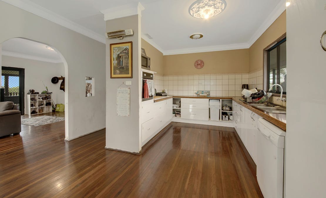187 Malahoff Road, West Stowe, QLD, 4680 - Image 8
