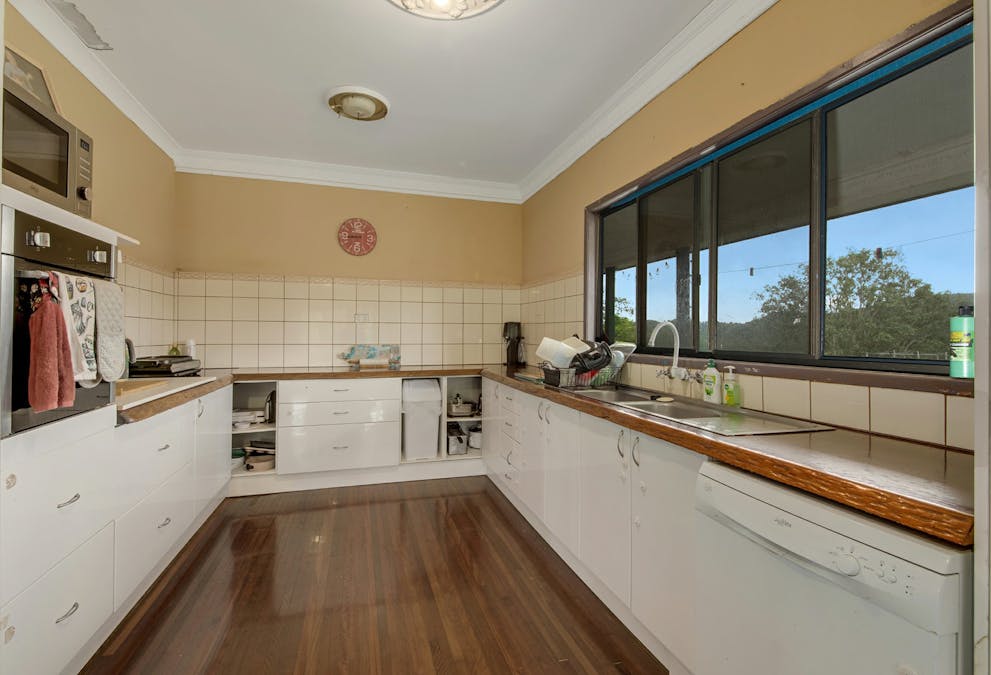 187 Malahoff Road, West Stowe, QLD, 4680 - Image 9