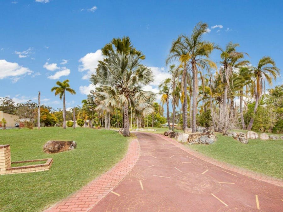 15 Silverton Drive, Tannum Sands, QLD, 4680 - Image 1