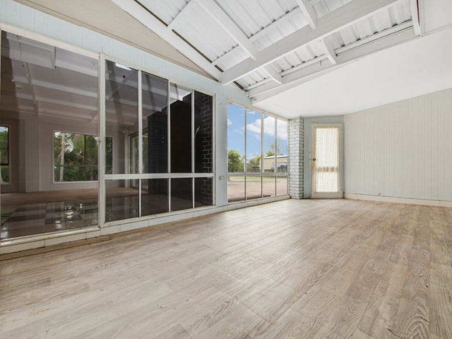 15 Silverton Drive, Tannum Sands, QLD, 4680 - Image 3