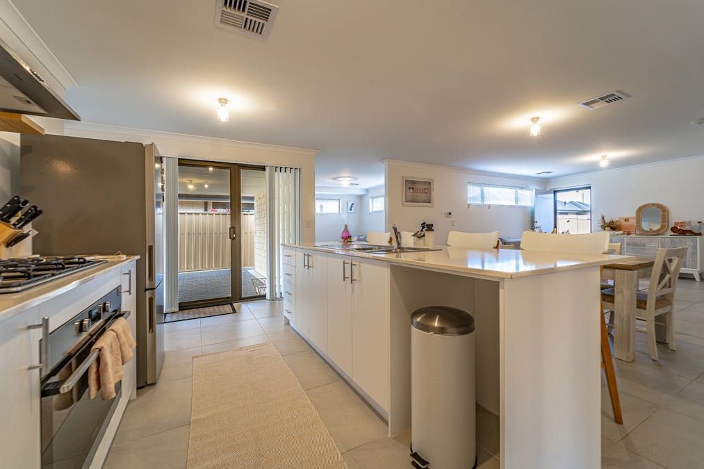 32 Bannerdale Road, Baldivis, WA, 6171 - Image 5