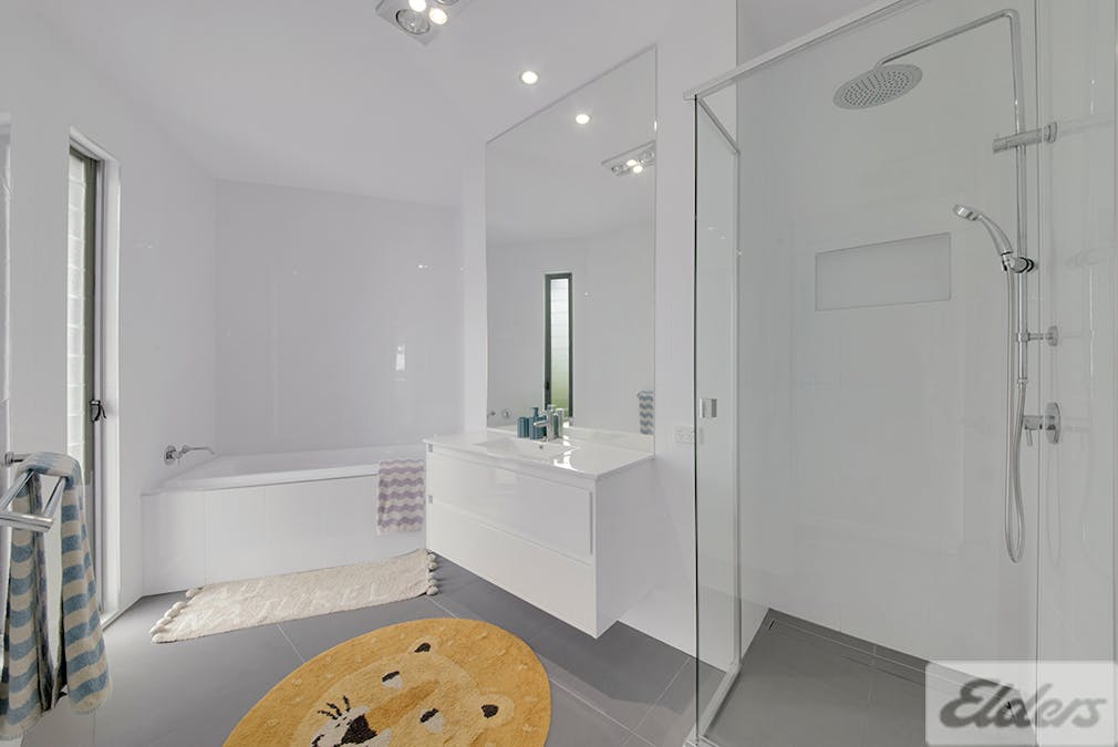 12 Carnarvon Parade, New Auckland, QLD, 4680 - Image 13