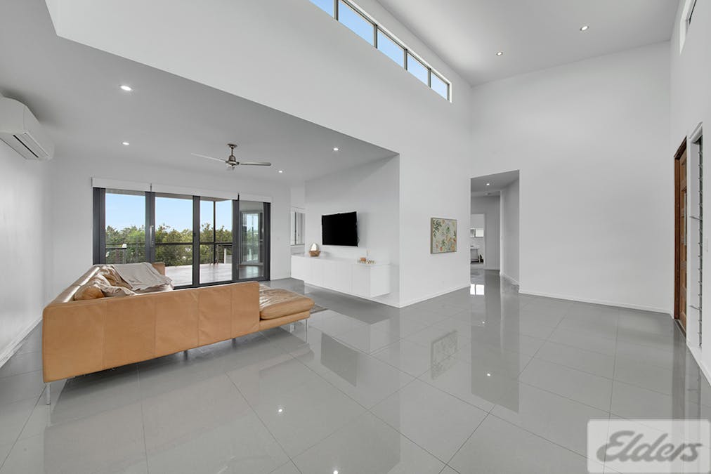 12 Carnarvon Parade, New Auckland, QLD, 4680 - Image 3