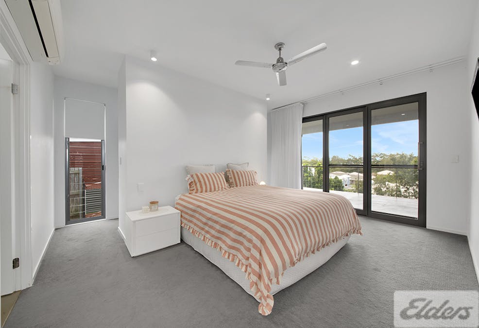 12 Carnarvon Parade, New Auckland, QLD, 4680 - Image 4