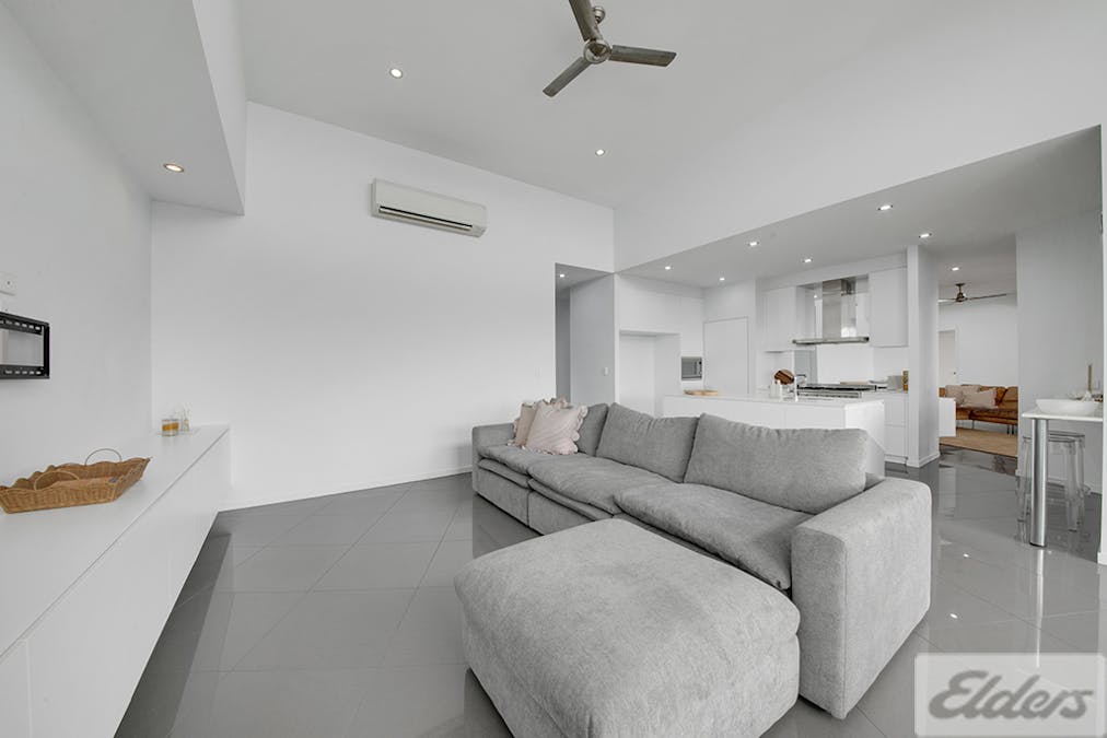 12 Carnarvon Parade, New Auckland, QLD, 4680 - Image 9