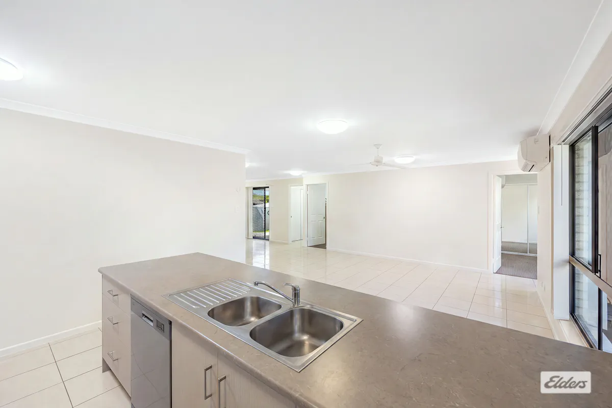 2/2 Wentworth Place — photo 5 of 22