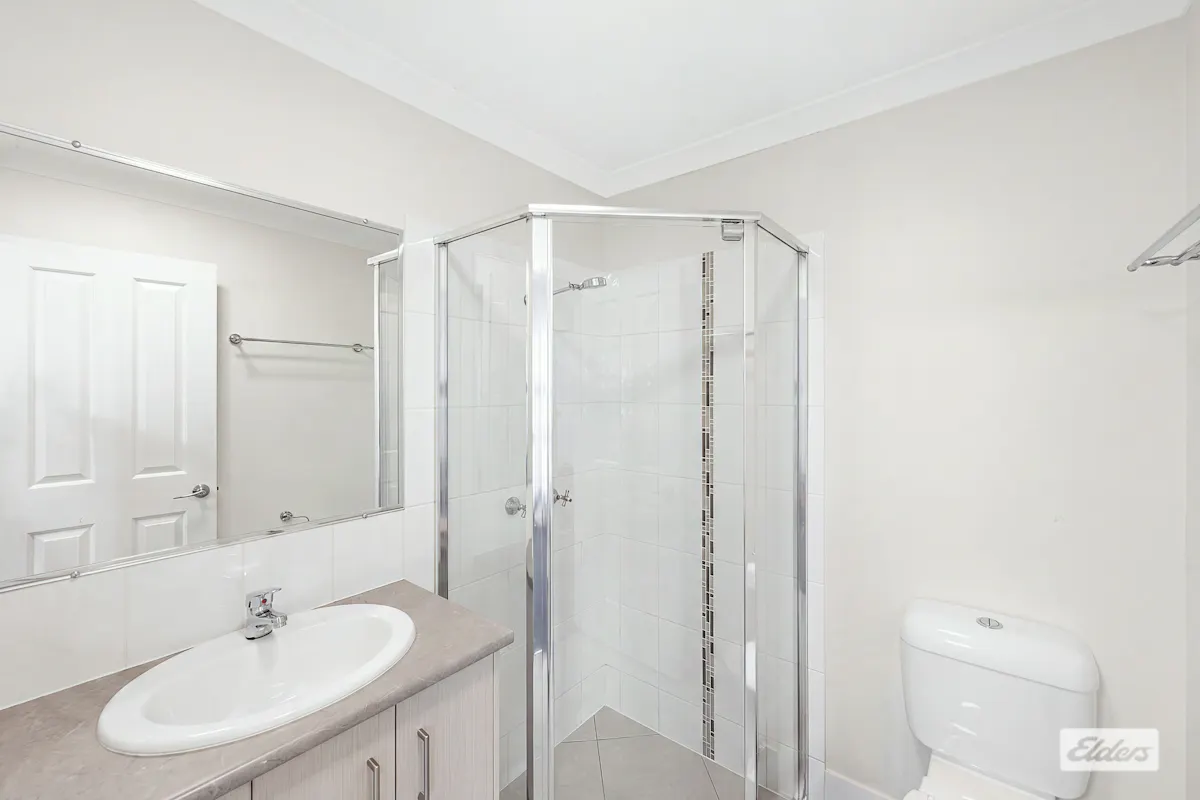 2/2 Wentworth Place — photo 10 of 22