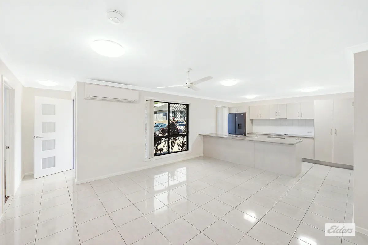 2/2 Wentworth Place — photo 2 of 22