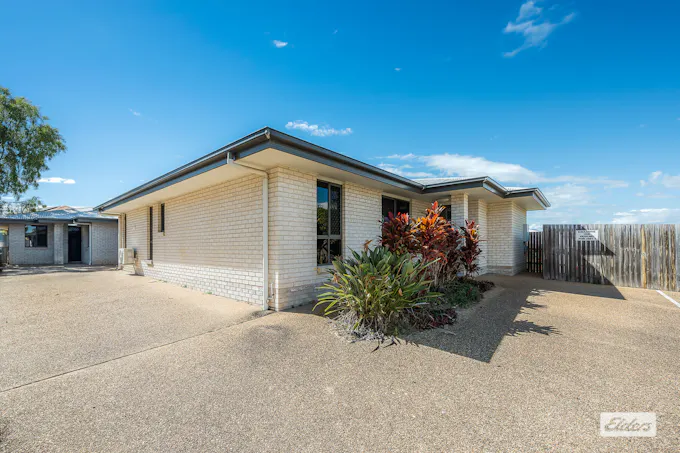1/2 Wentworth Place, Glen Eden, QLD, 4680