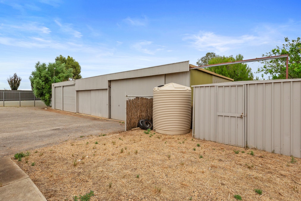 88-88A Murray Road, Willaston, SA, 5118 - Image 15