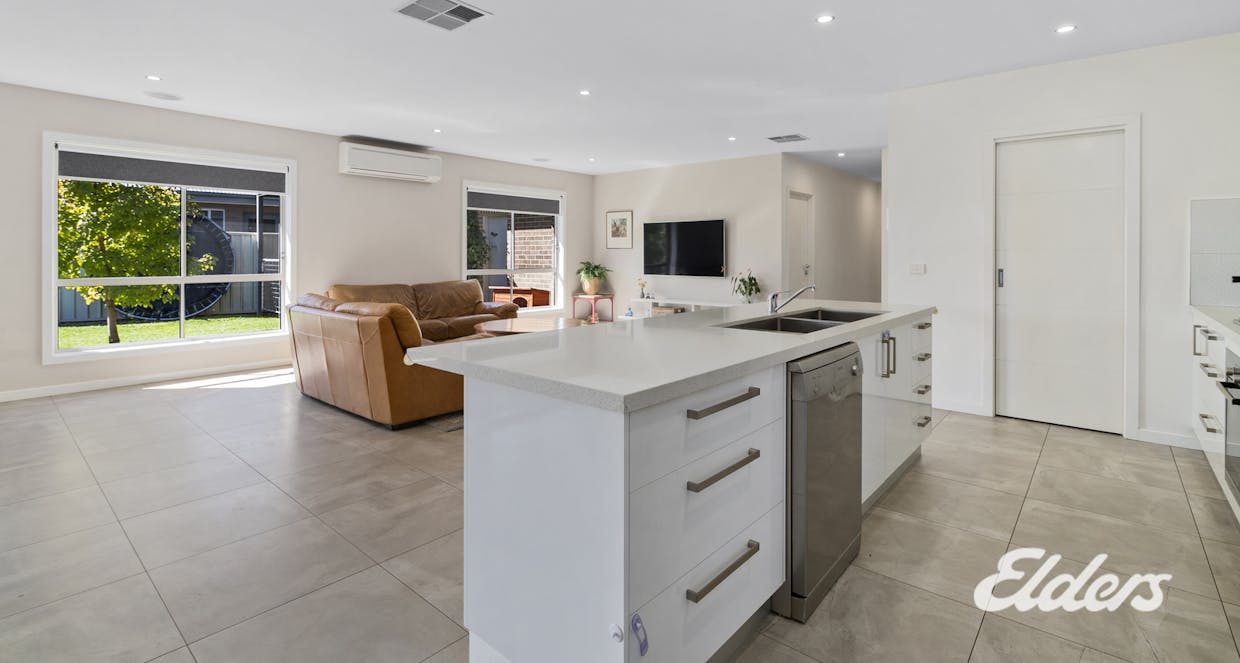 34 Vanguard Street, Yarrawonga, VIC, 3730 - Image 2