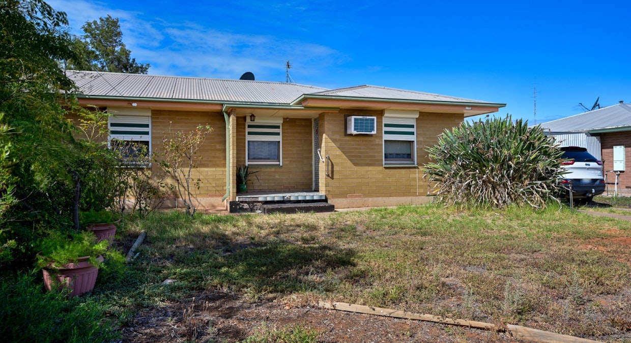 10 Richards Street, Whyalla Norrie, SA, 5608 - Image 1