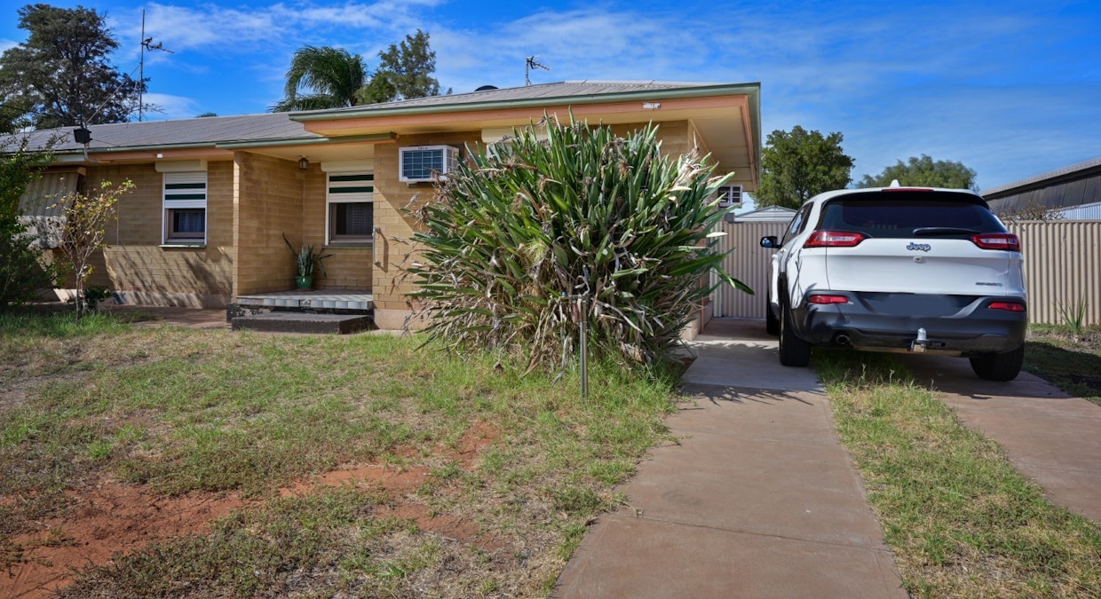 10 Richards Street, Whyalla Norrie, SA, 5608 - Image 2