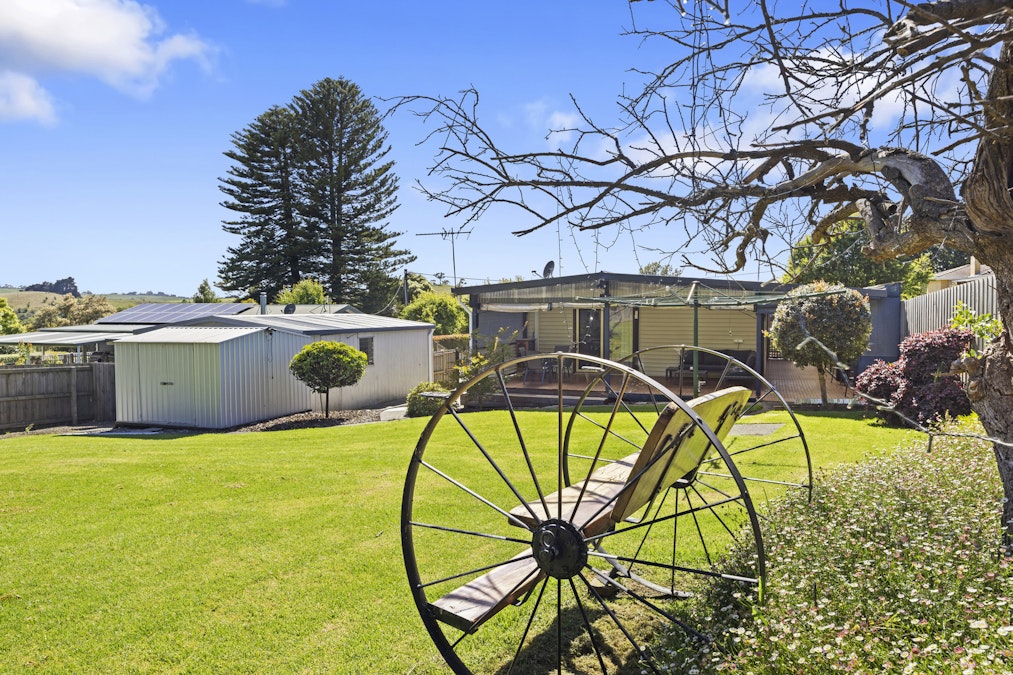 28 Clarence Street, Loch, VIC, 3945 - Image 13