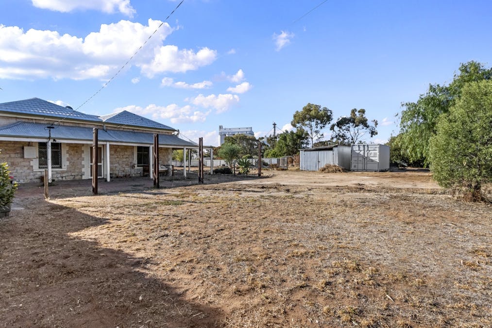 10-12  Stanley Street, Crystal Brook, SA, 5523 - Image 10