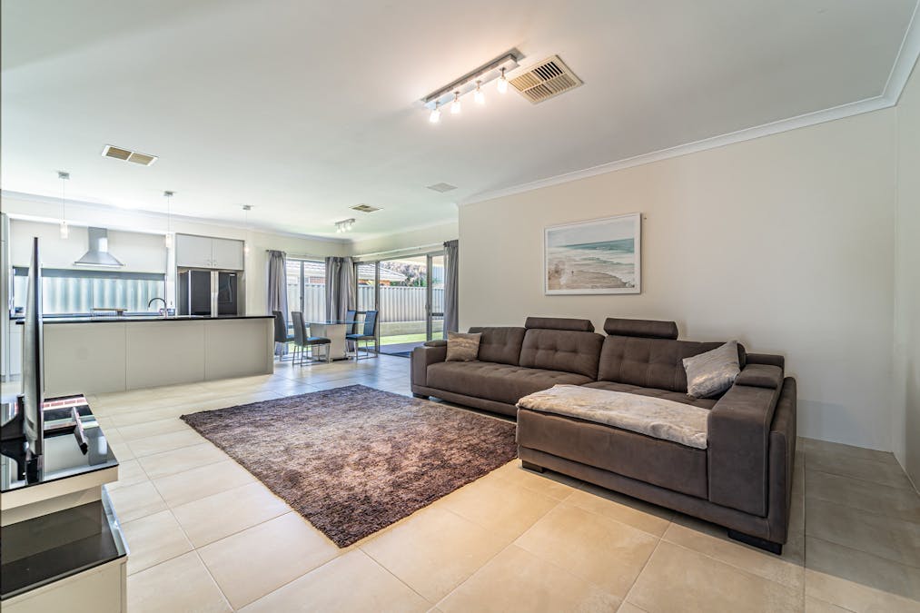 34 Clearwater Way, Singleton, WA, 6175 - Image 12