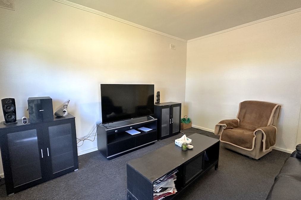 10 Clutterbuck Street, Whyalla Norrie, SA, 5608 - Image 2