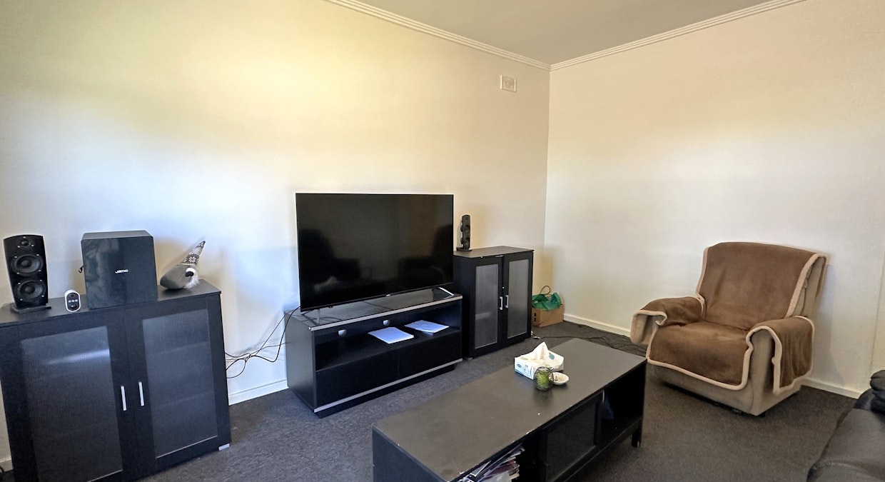 10 Clutterbuck Street, Whyalla Norrie, SA, 5608 - Image 2