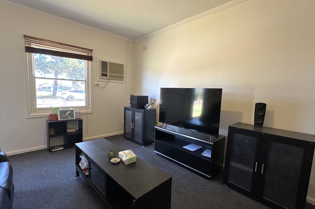 10 Clutterbuck Street, Whyalla Norrie, SA, 5608 - Image 3