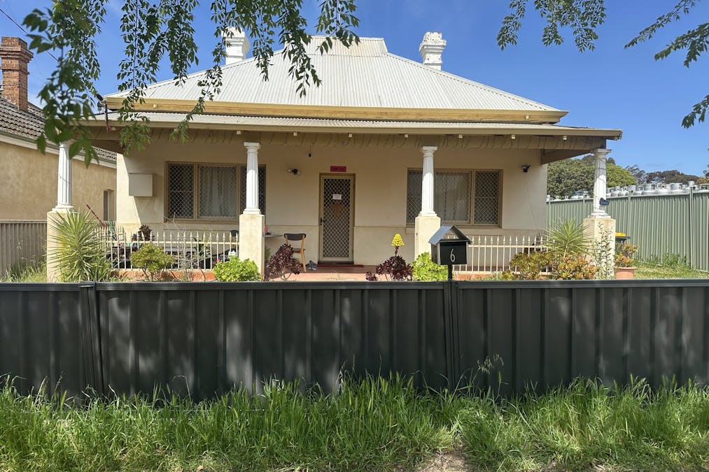 6 Claude Street, Katanning, WA, 6317 - Image 1