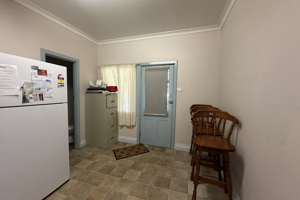 6 Claude Street, Katanning, WA, 6317 - Image 18