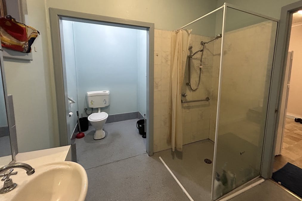6 Claude Street, Katanning, WA, 6317 - Image 16