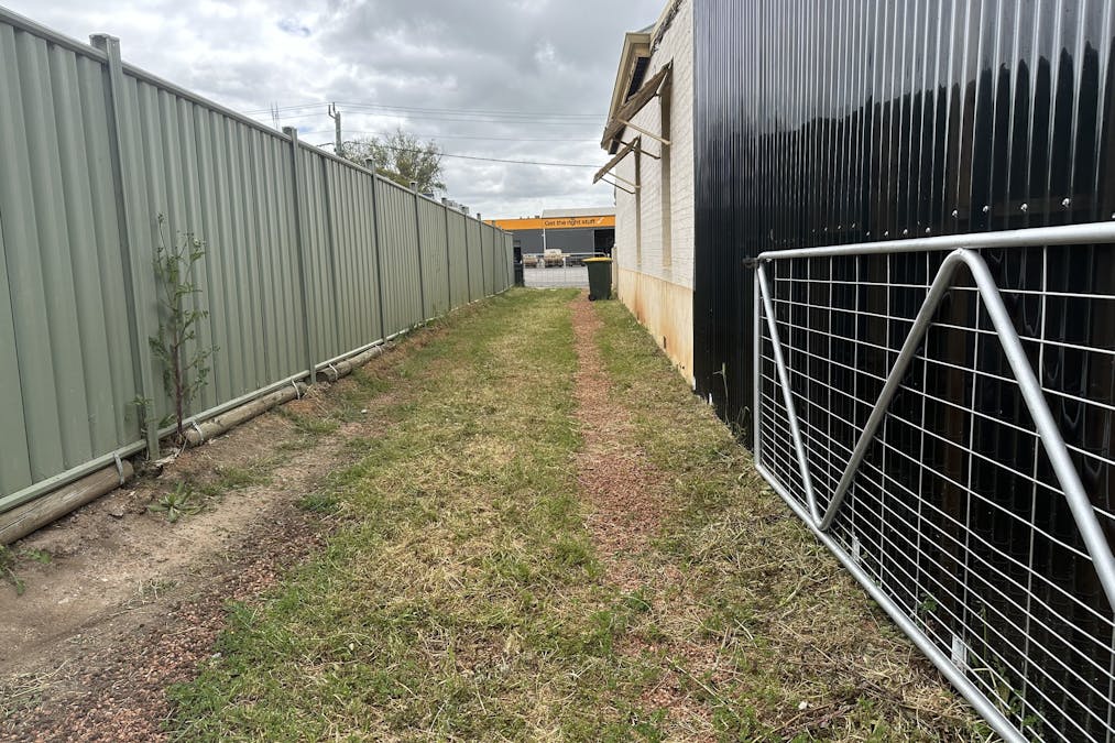 6 Claude Street, Katanning, WA, 6317 - Image 20