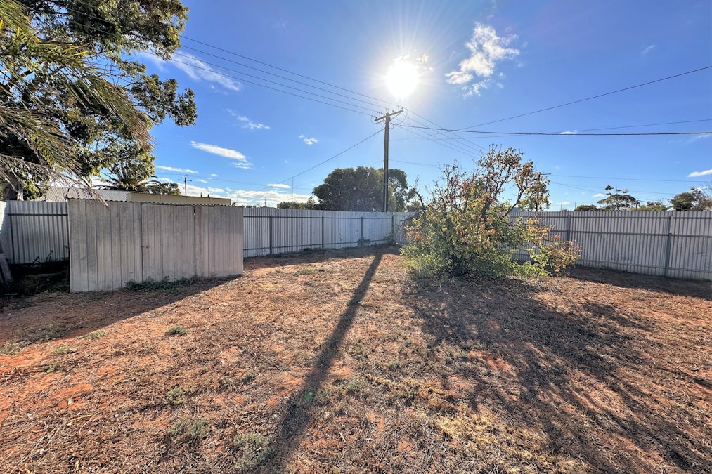 5 Simmons Street, Whyalla Norrie, SA, 5608 - Image 12