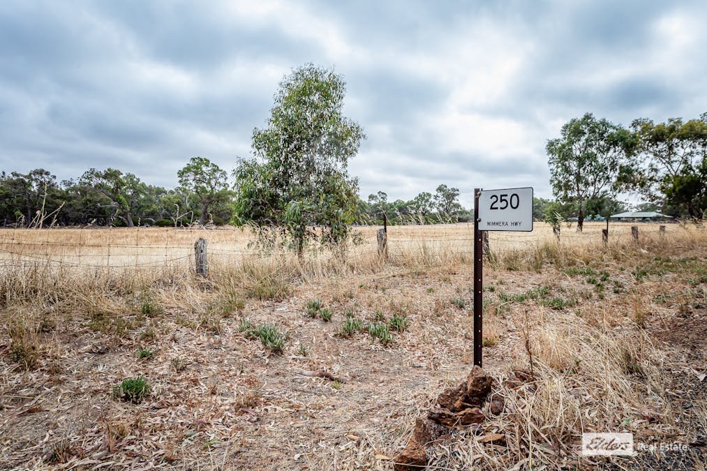 250 Wimmera Highway, Edenhope, VIC, 3318 - Image 15