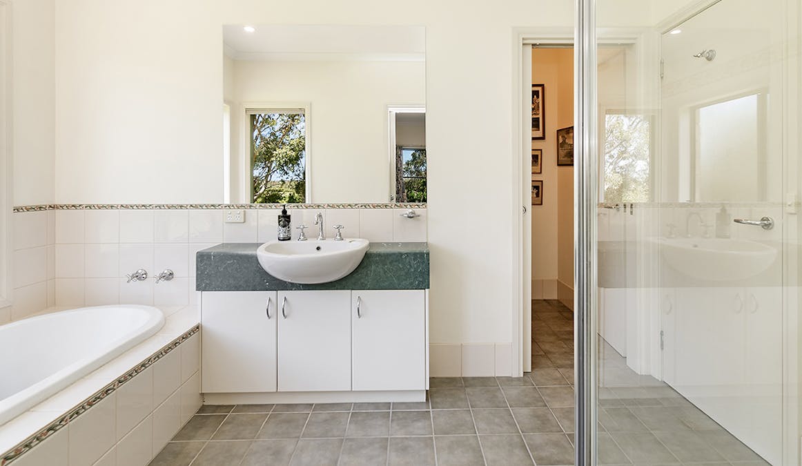 172 O'Connors Lane, Nareeb, VIC, 3293 - Image 5