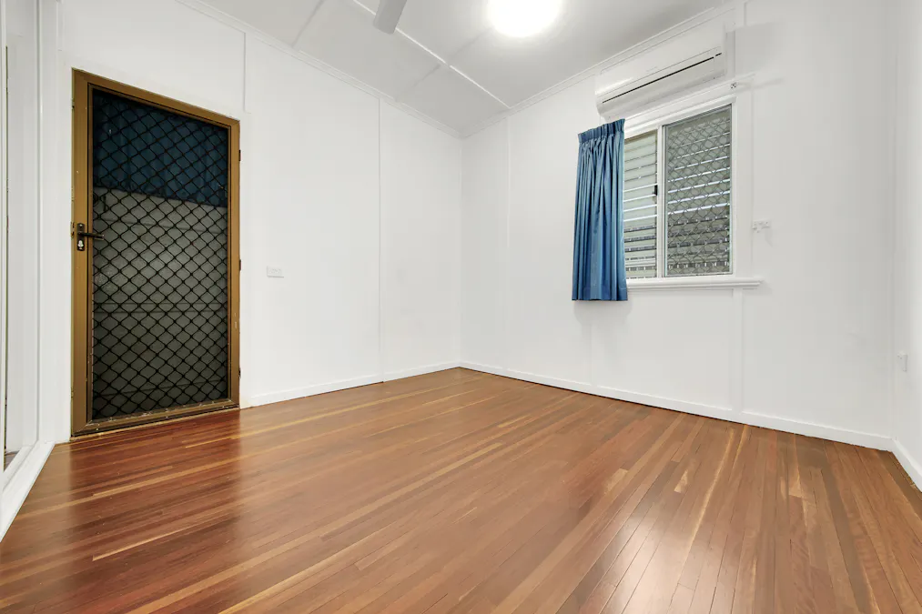 21 Glegg Street, West Gladstone, QLD, 4680 - Image 11