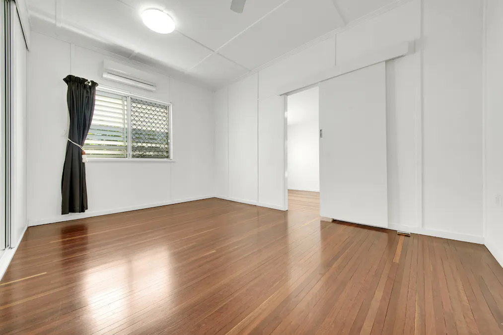 21 Glegg Street, West Gladstone, QLD, 4680 - Image 10