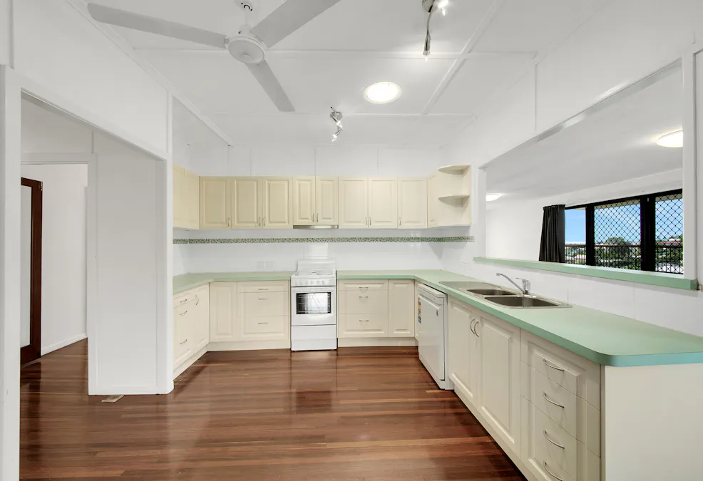 21 Glegg Street, West Gladstone, QLD, 4680 - Image 7