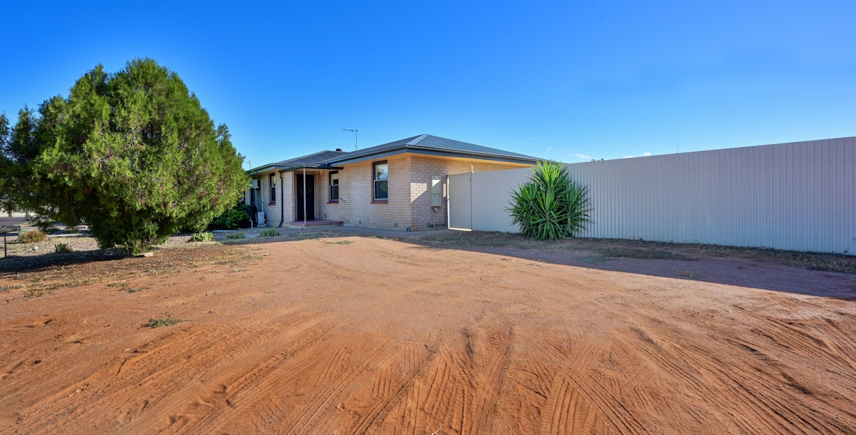 9 Benier Street, Whyalla Norrie, SA, 5608 - Image 2