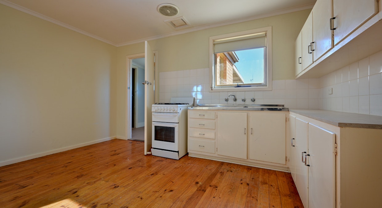 9 Benier Street, Whyalla Norrie, SA, 5608 - Image 4