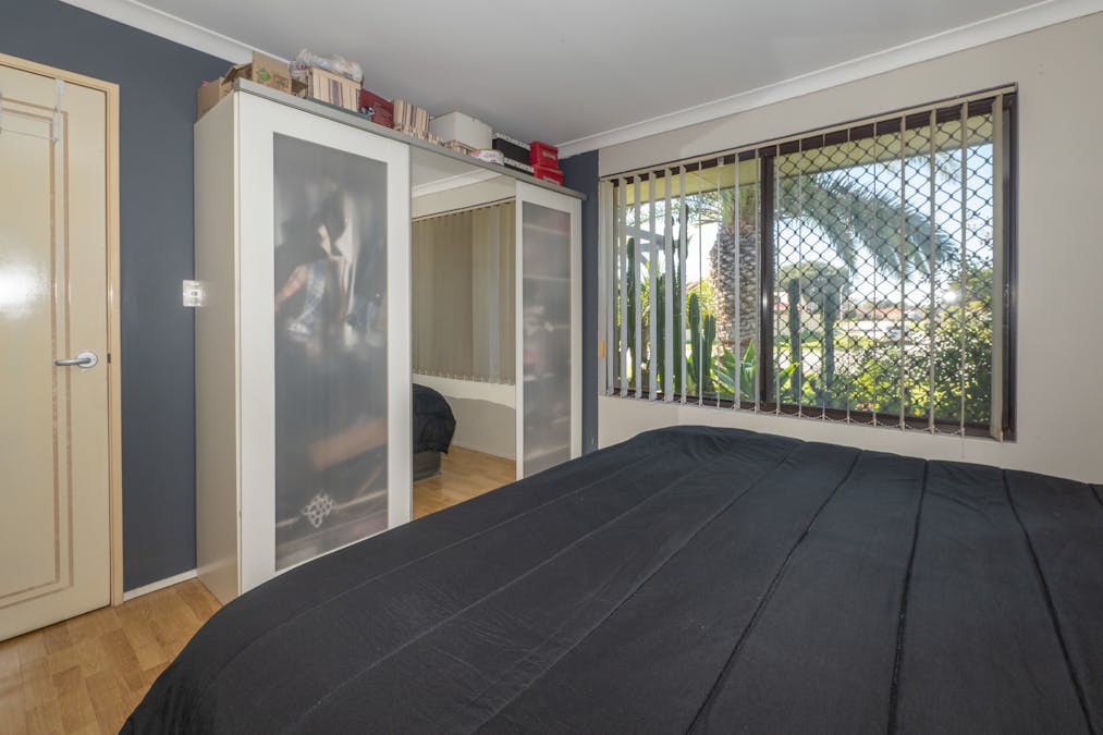 8 Carmody Road, Waikiki, WA, 6169 - Image 11