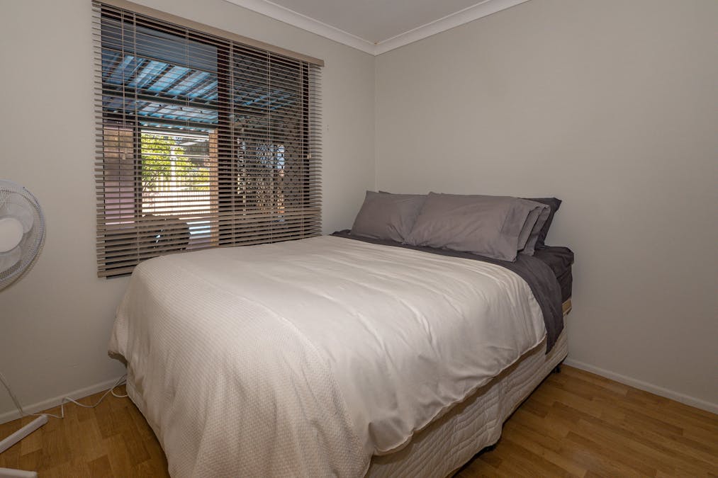 8 Carmody Road, Waikiki, WA, 6169 - Image 12