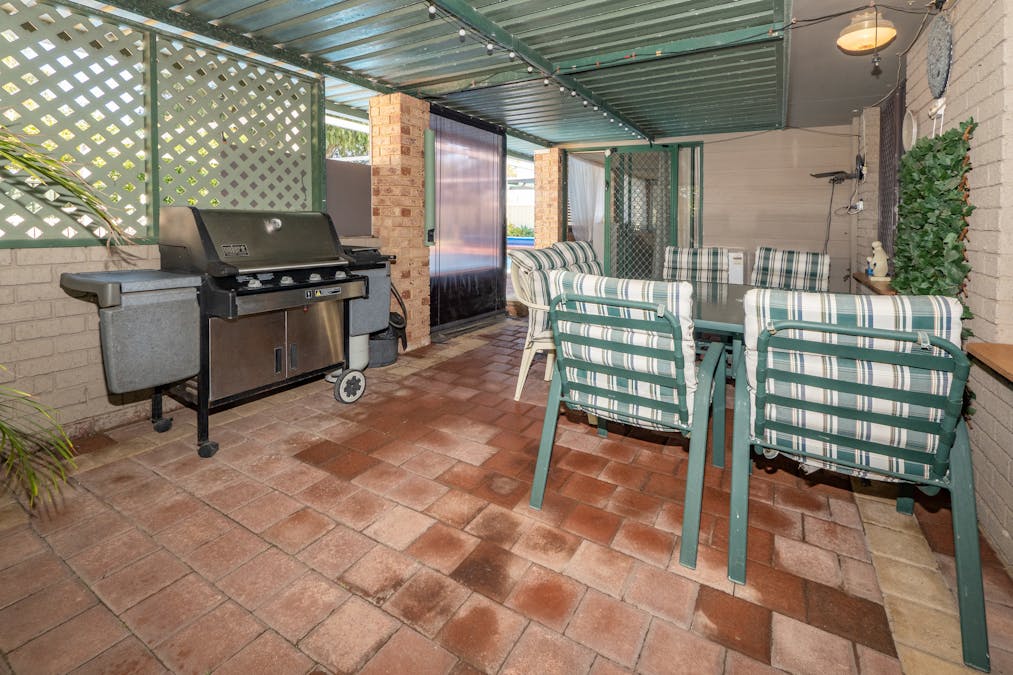 8 Carmody Road, Waikiki, WA, 6169 - Image 25